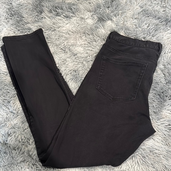 H&M Black Skinny Jeans Sleek Modern Fit - Picture 1 of 6